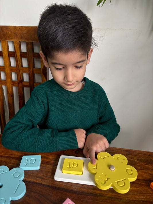 3 Letter Phonics Toy